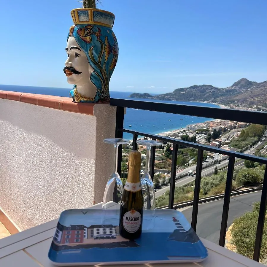 La Baia Delle Sirene Luxury Apartment Letojanni