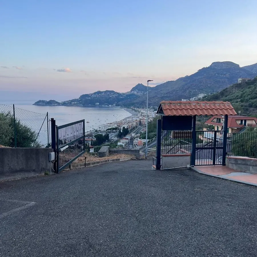 La Baia Delle Sirene Luxury Apartment Letojanni