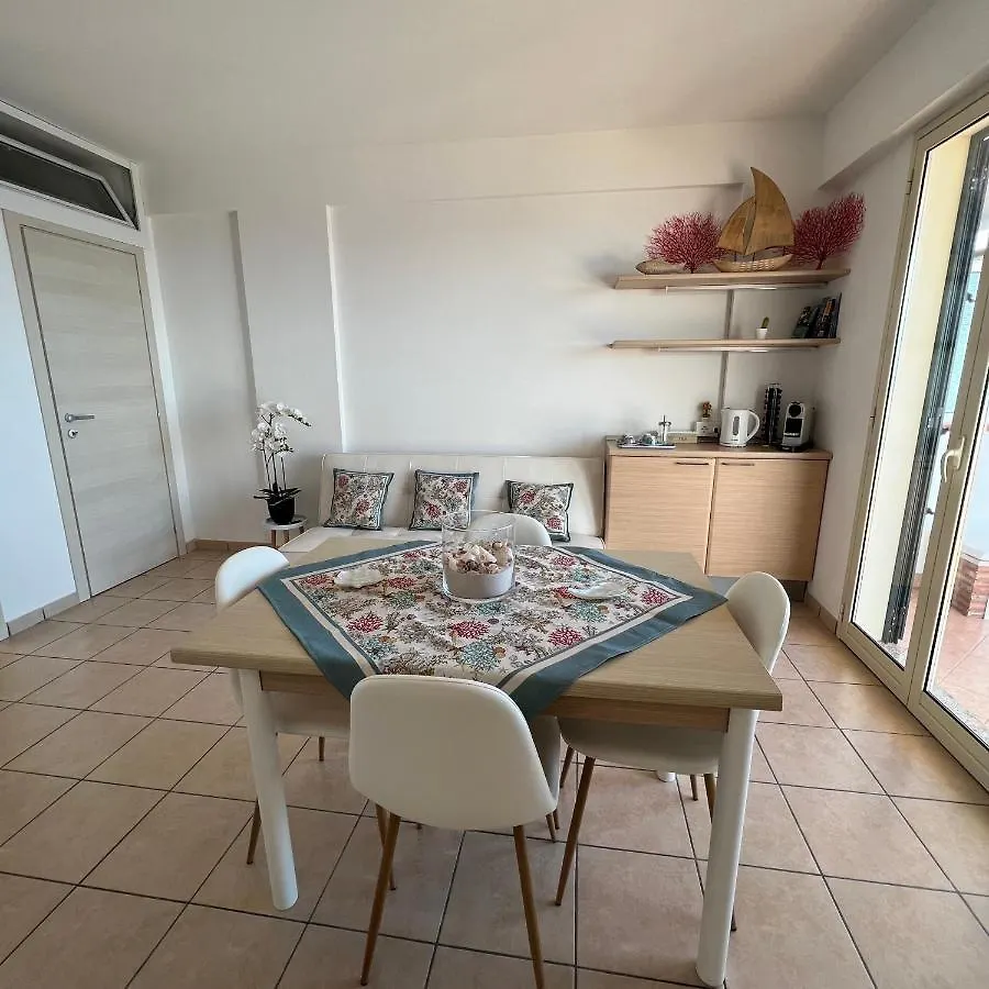 La Baia Delle Sirene Luxury Apartment Letojanni